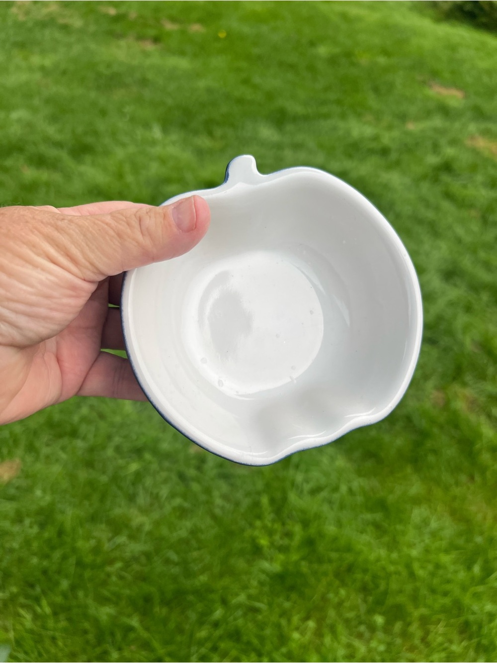 Vintage White Apple-Shaped Ceramic Bowl